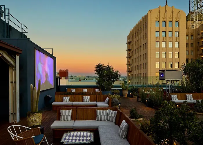 The Aster Hotel Los Angeles